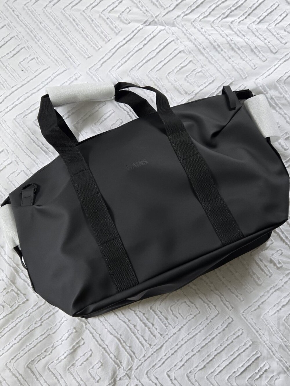 Rains Hilo Weekend Bag Small in Black NEW